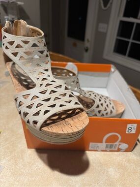 Barefoot Cutout Wedge Sandals in Light Beige NWOT